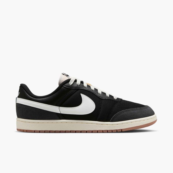 NIKE AIR JORDAN SKYLINE LOW